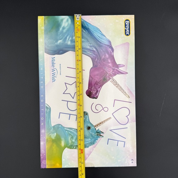 Breyer Limited Edition Love & Hope 62124 Rainbow Unicorn Mare Foal Set NIB - Picture 10 of 11